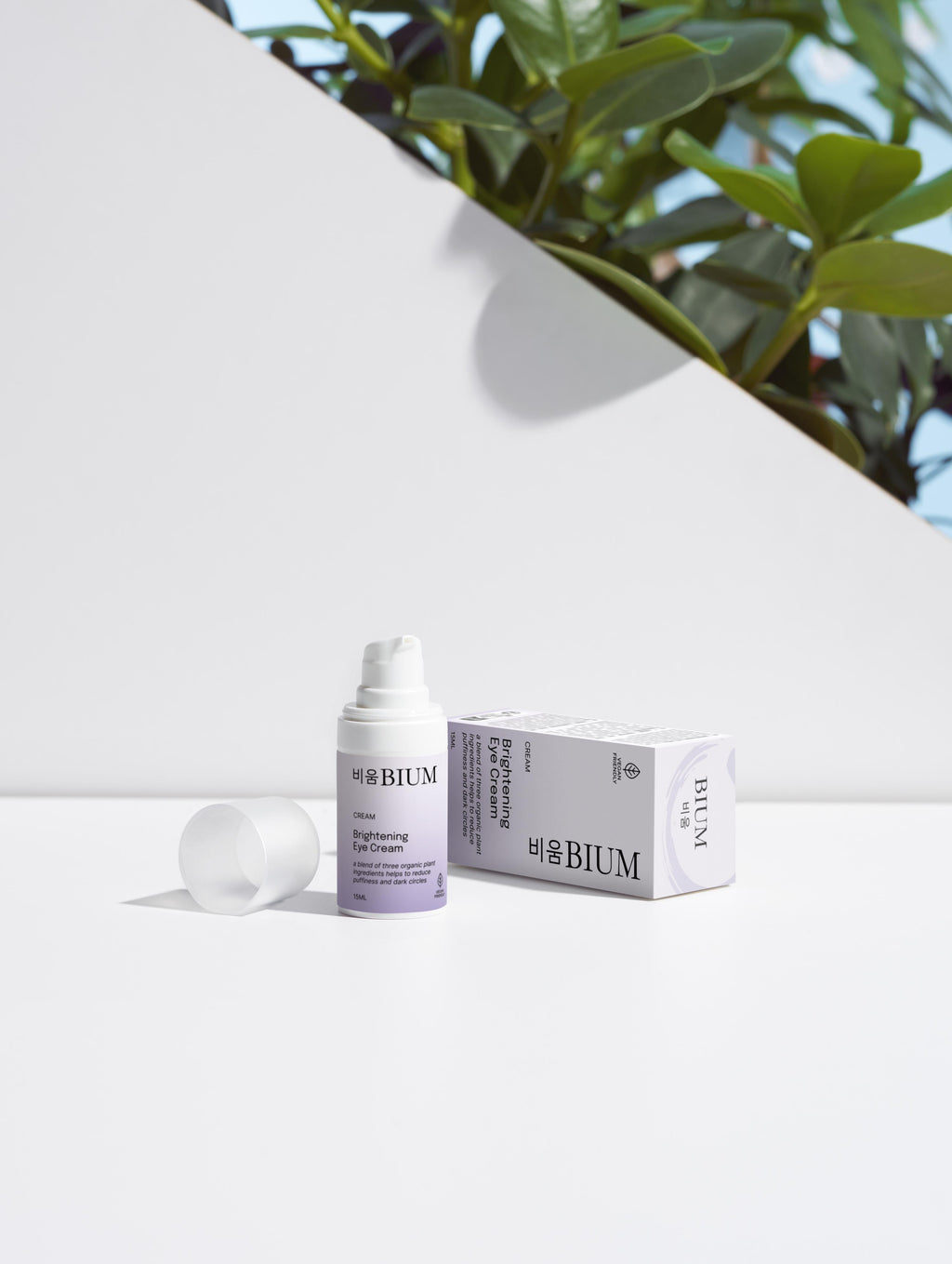 CREMA ILUMINADORA PARA EL CONTORNO DE OJOS Brightening Eye Cream [비움 BIUM]